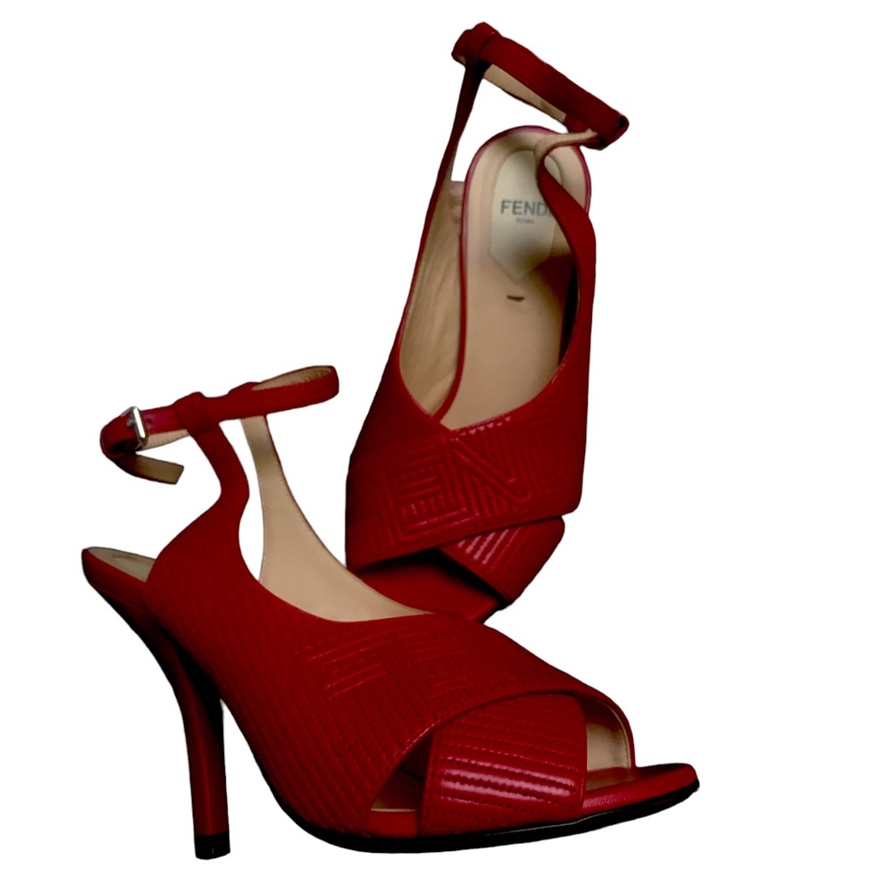 FENDI LOGO HEELS AUTHENTIC
